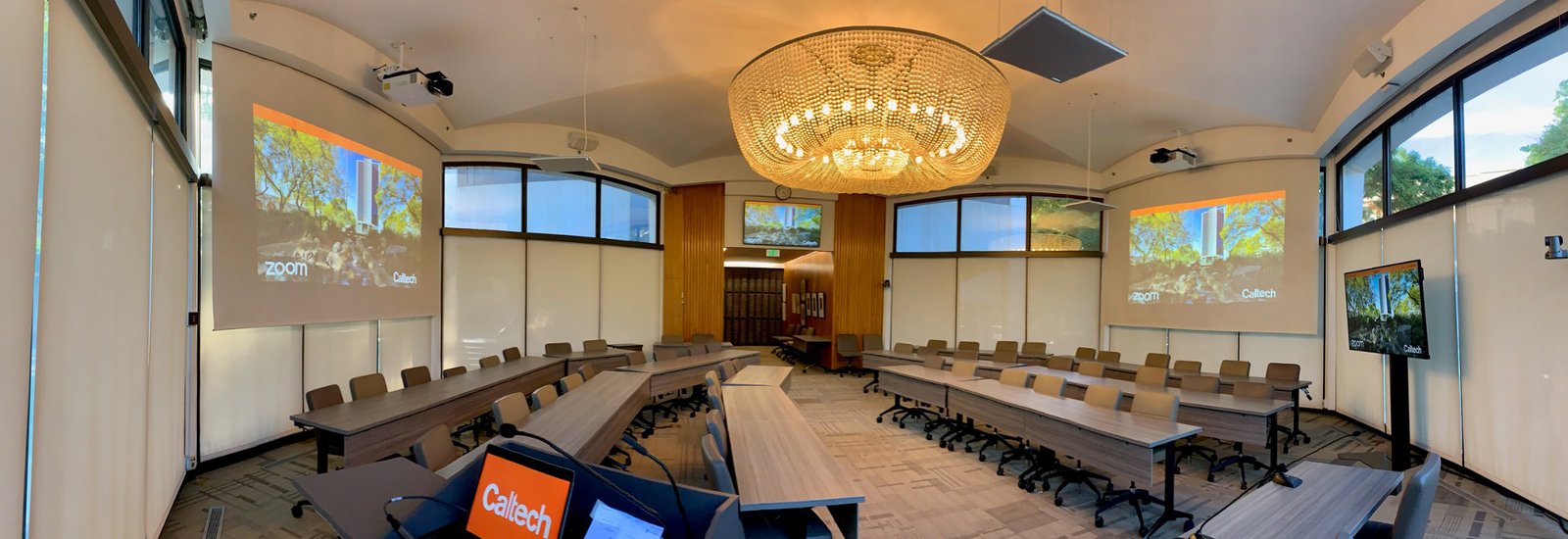 hybrid meeting space