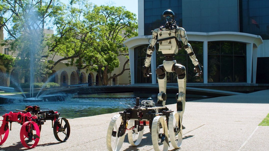 CAST X1 Robot, Caltech Hall