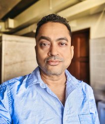 Headshot Rana Adhikari
