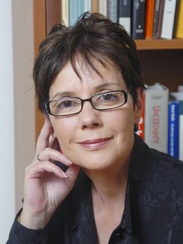 Headshot Diana Buchwald