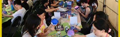 FSRI students doing arts and crafts