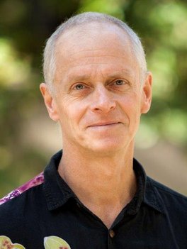 Ralph Adolphs headshot