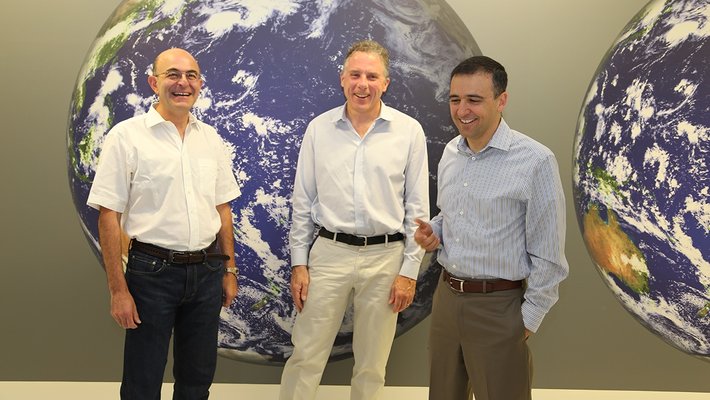 Sergio Pellegrino, Harry Atwater, and Ali Hajimiri