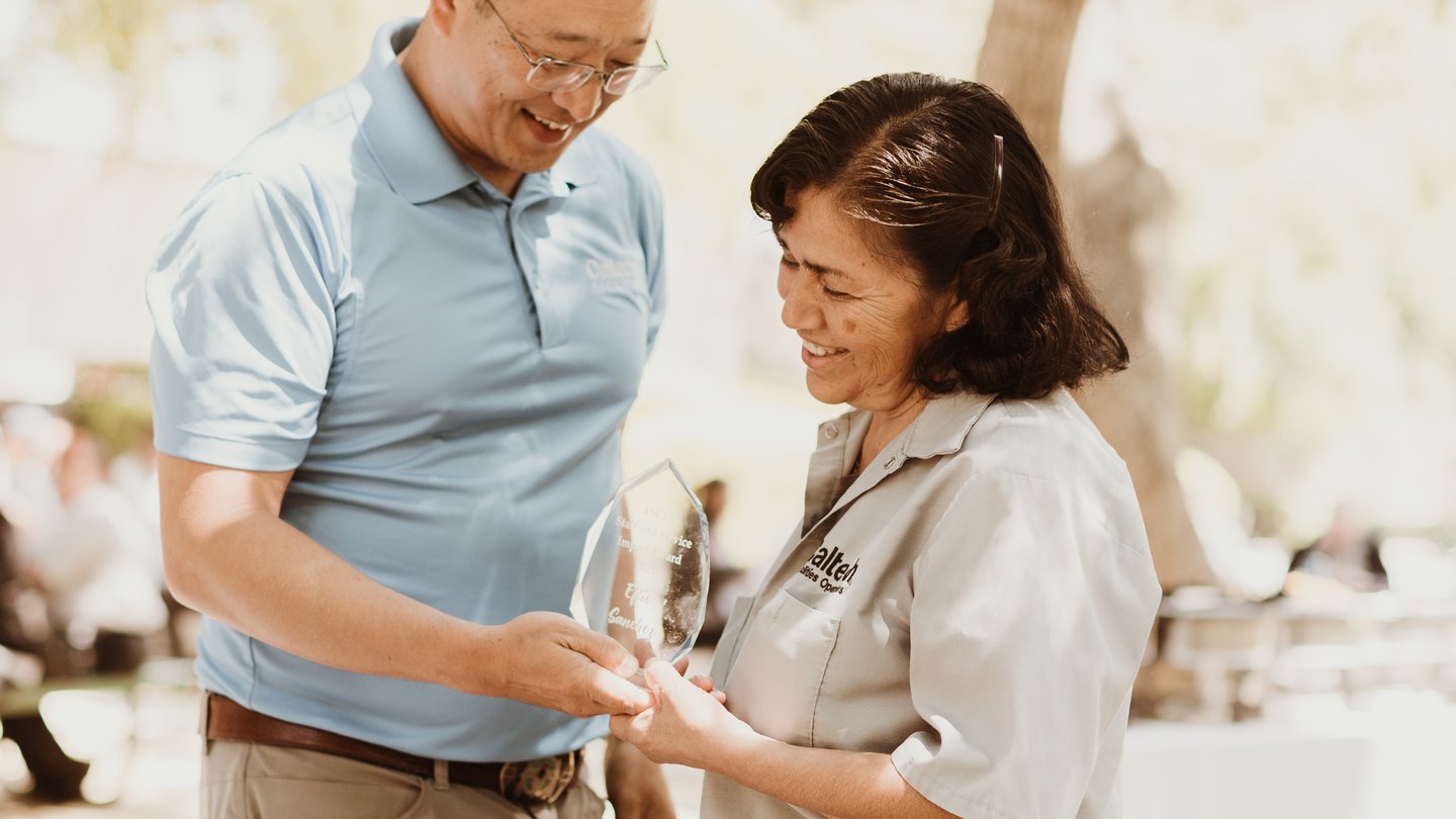 Dave Kang recognizes Effie Sanchez BBQ 2023