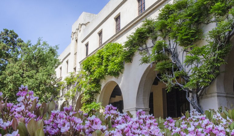The outdoor of a building with arches