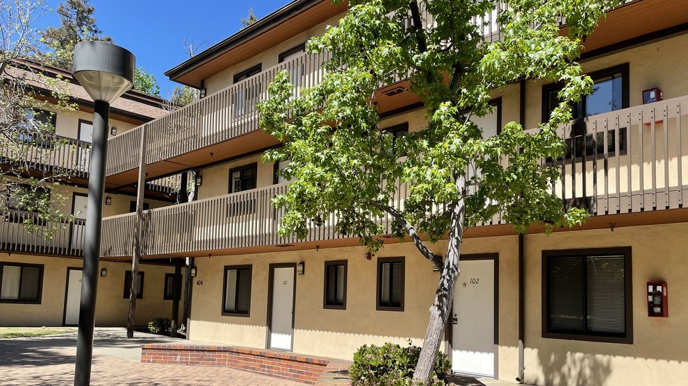 Catalina Apartments exterior view from courtyard.