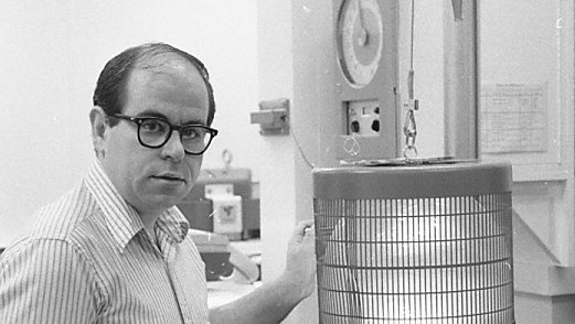 Dimitri Papanastassiou in the lab