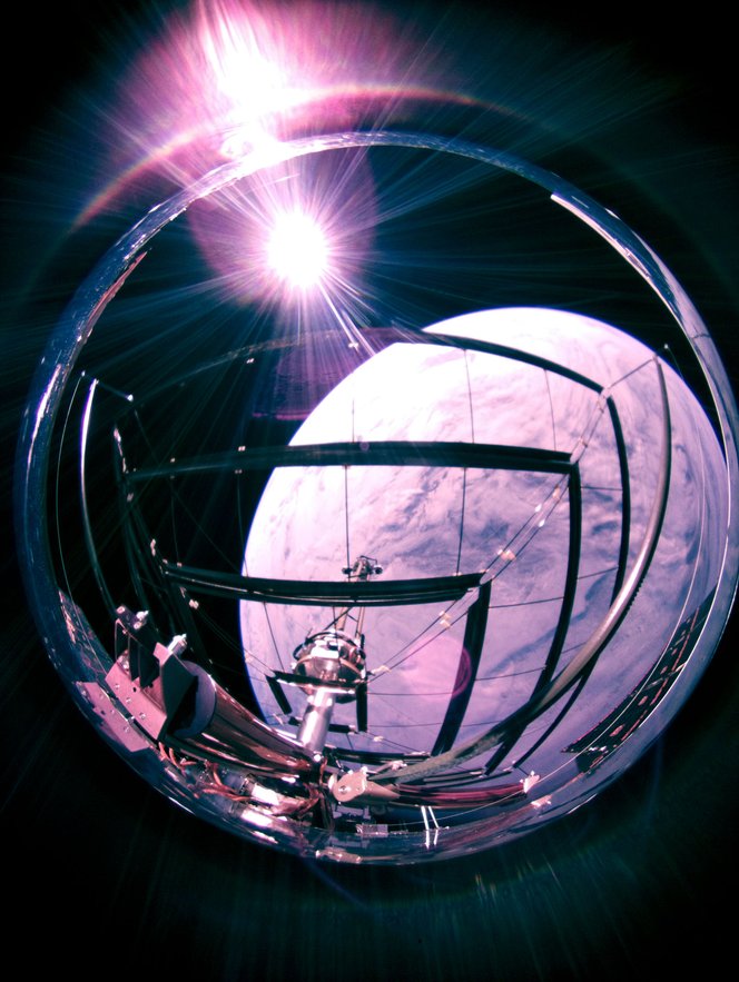 The DOLCE structure completely deployed in space