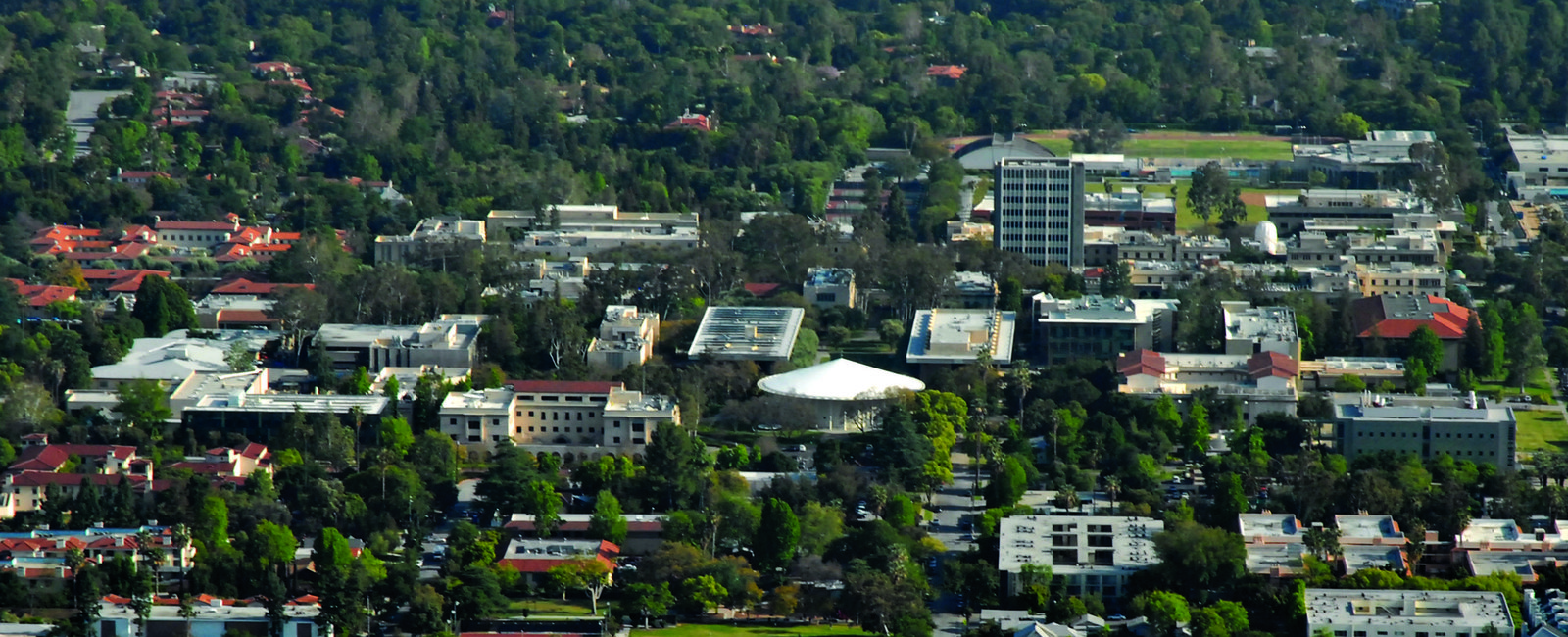 Aerial photo of the Caltech campus.