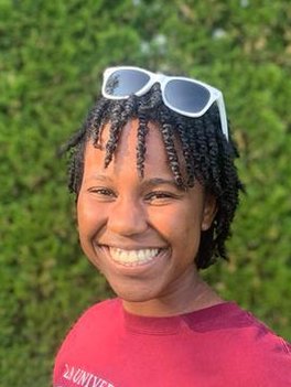 Headshot Arianna McKnight