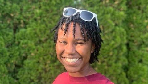 Headshot Arianna McKnight