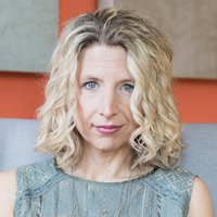 Headshot Beth Stevens