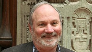 Headshot Dennis Dougherty