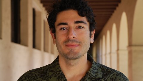 Headshot Alex Farhang