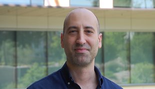 Headshot George Mountoufaris