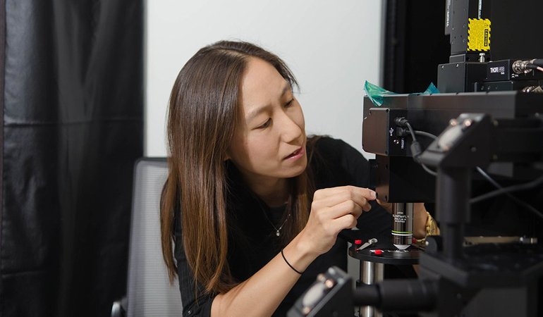 Betty Hong working in the lab