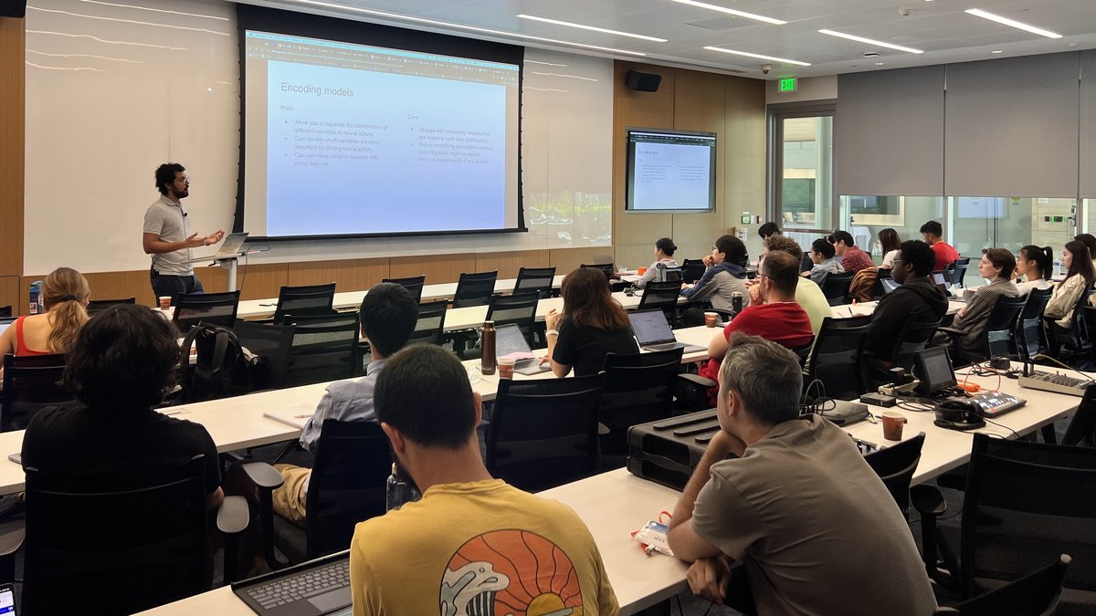 Gabriel Rojas Bowe teaching in modern classroom