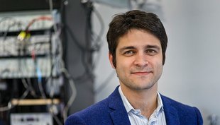 Headshot Mikhail Shapiro