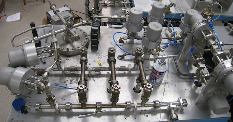 Noble Gas Extraction Line