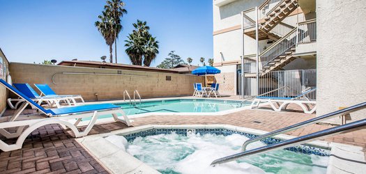 comfort inn pool
