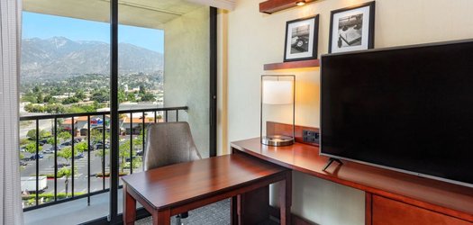 courtyard mariott monrovia room