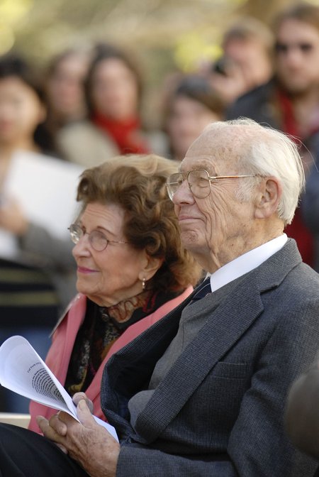 Katharine Stewart Schlinger and Warren G. Schlinger at the 2010 dedication of Caltech's Warren and Katharine Schlinger Laboratory for Chemistry and Chemical Engineering