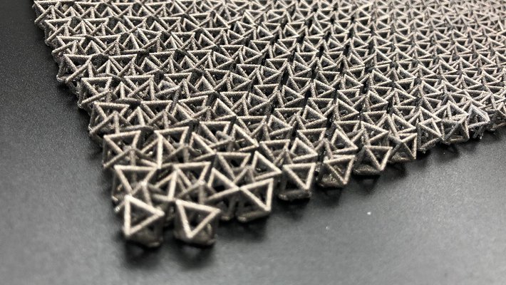 Daraio chain mail