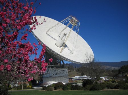The 70-meter radio dish in Australia