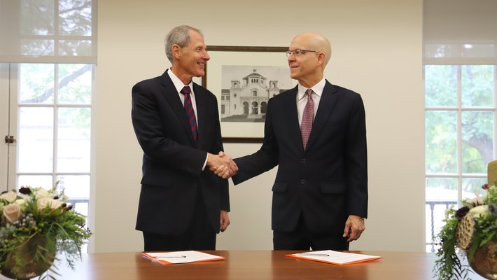 Signing the agreement