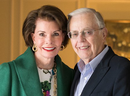 photo of Lynn Booth and Kent Kresa