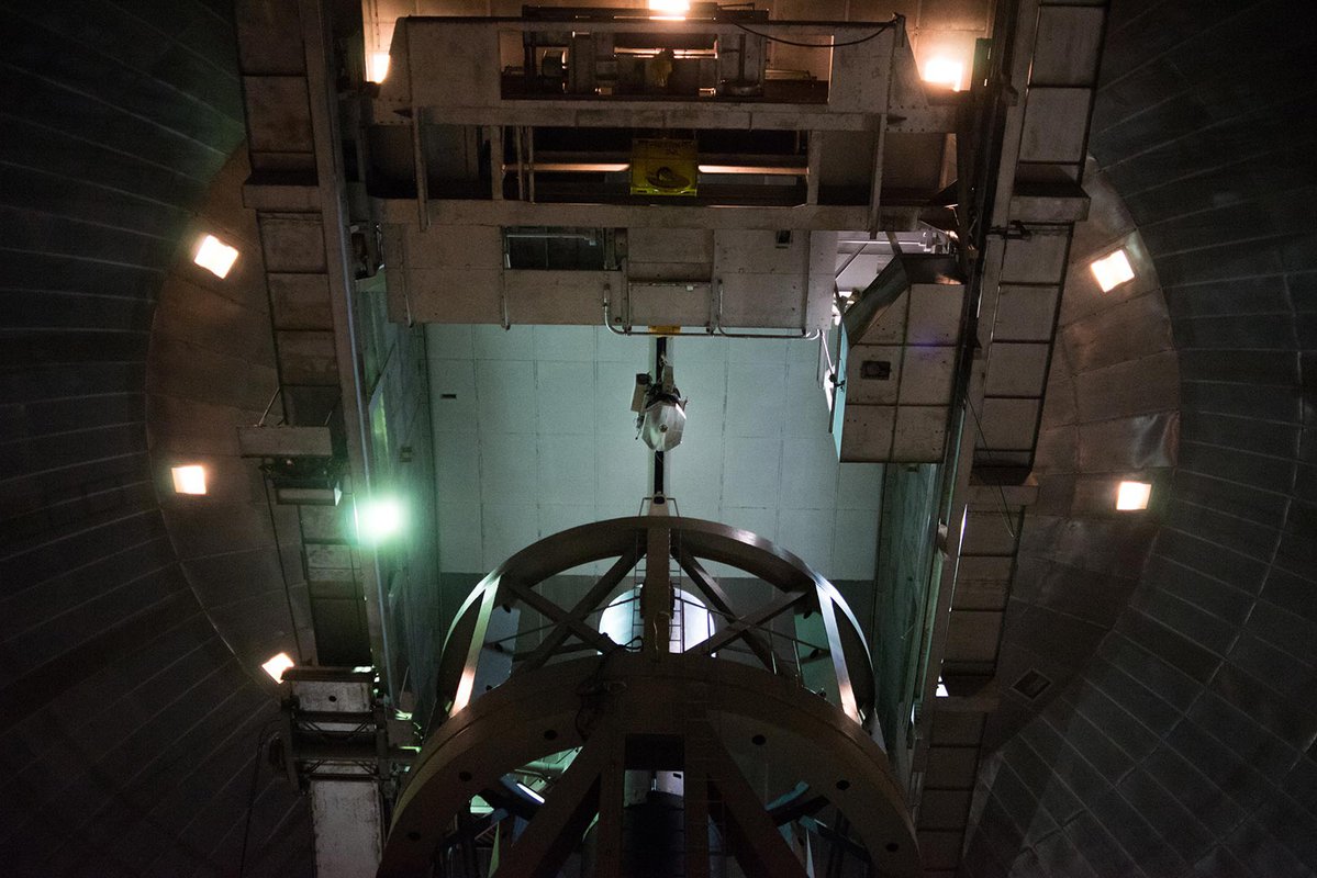 The WIRC+Pol instrument in the 200-inch Hale dome at Palomar.