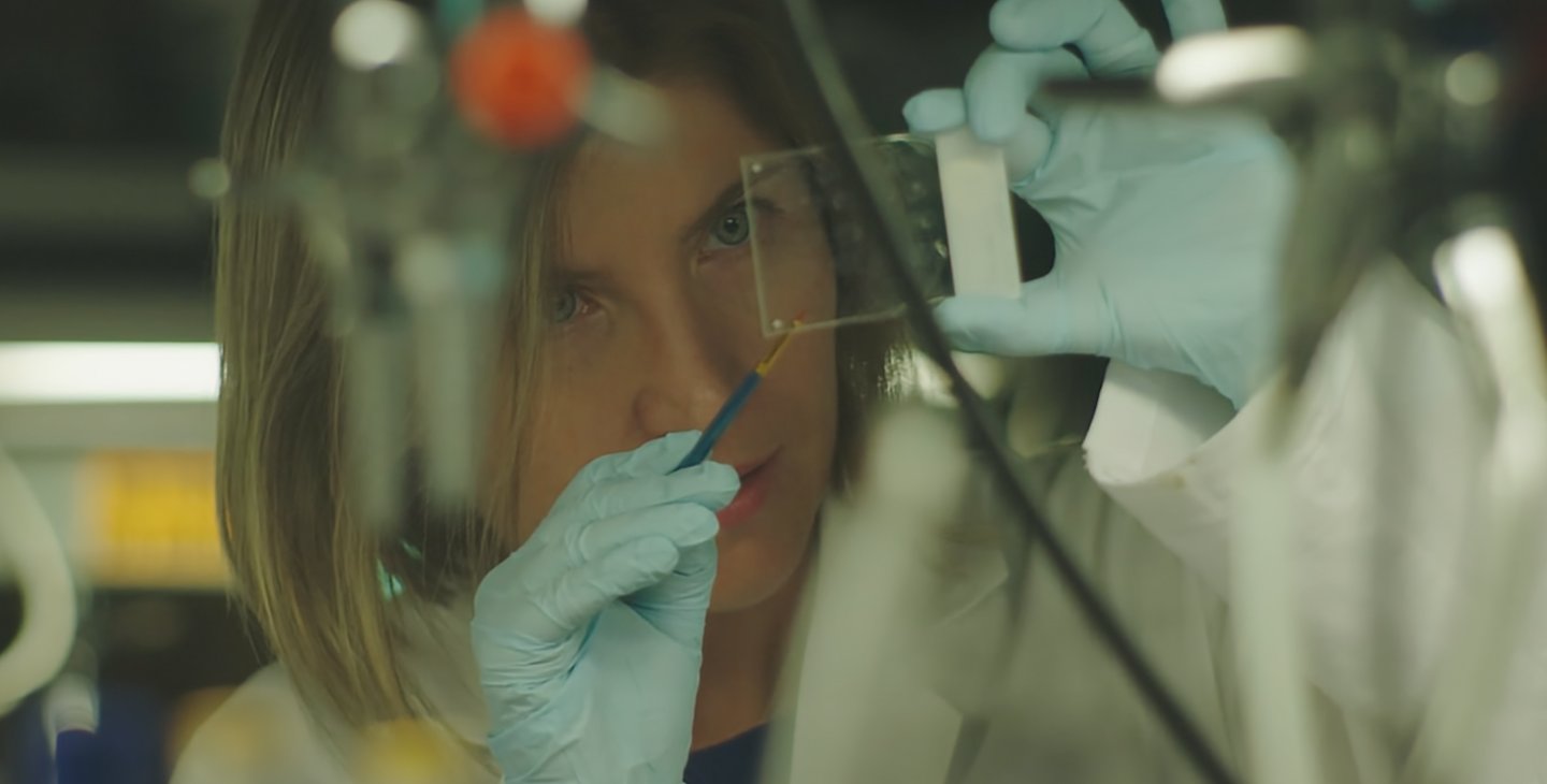 Viviana Gradinaru in the lab