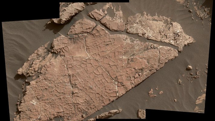 Mud cracks