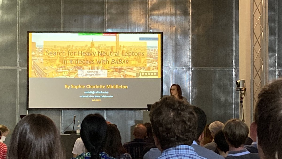 Presenting my analysis at ICHEP2022