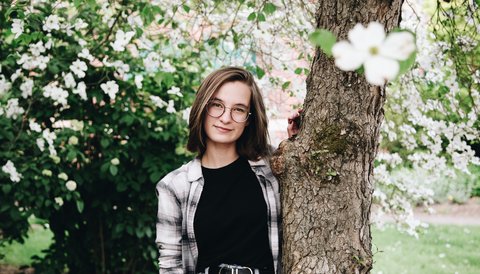 Headshot of Emma Olinger