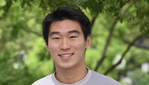 Headshot of Simon Hu